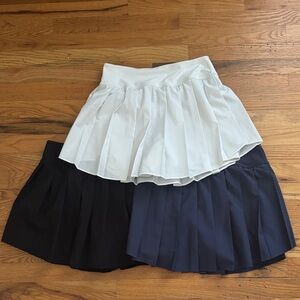 Old Navy Women’s StretchTech Pleated Athletic Skirt - White, Navy, Black